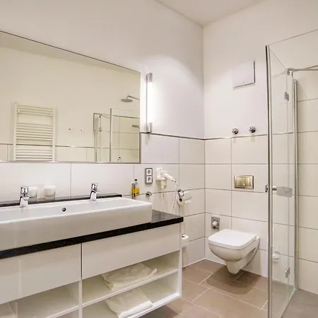 Weinhaus Uhle Hotel 4*